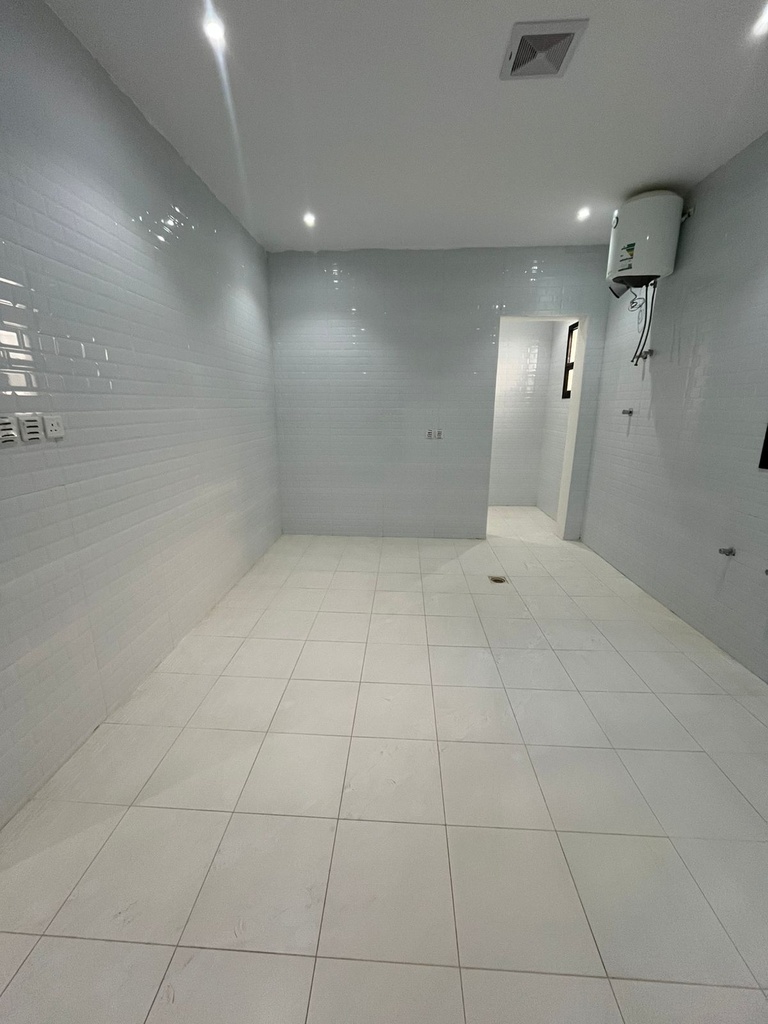 Villa for sale in Al Janadriyah — 300 m² — Image 5
