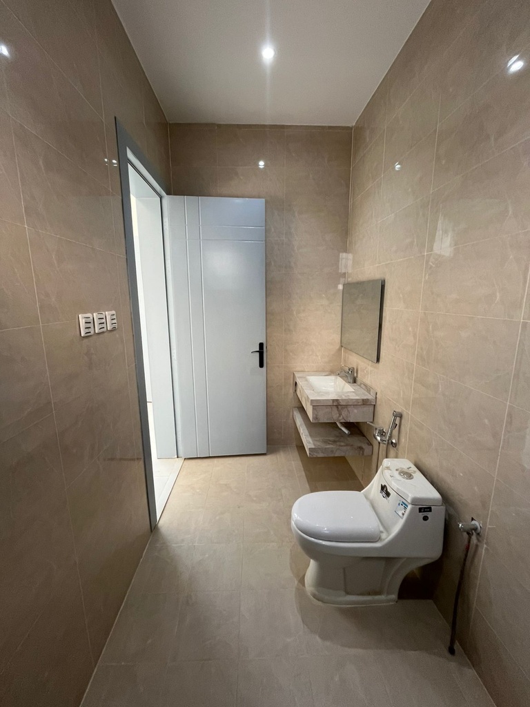 Villa for sale in Al Janadriyah — 300 m² — Image 9