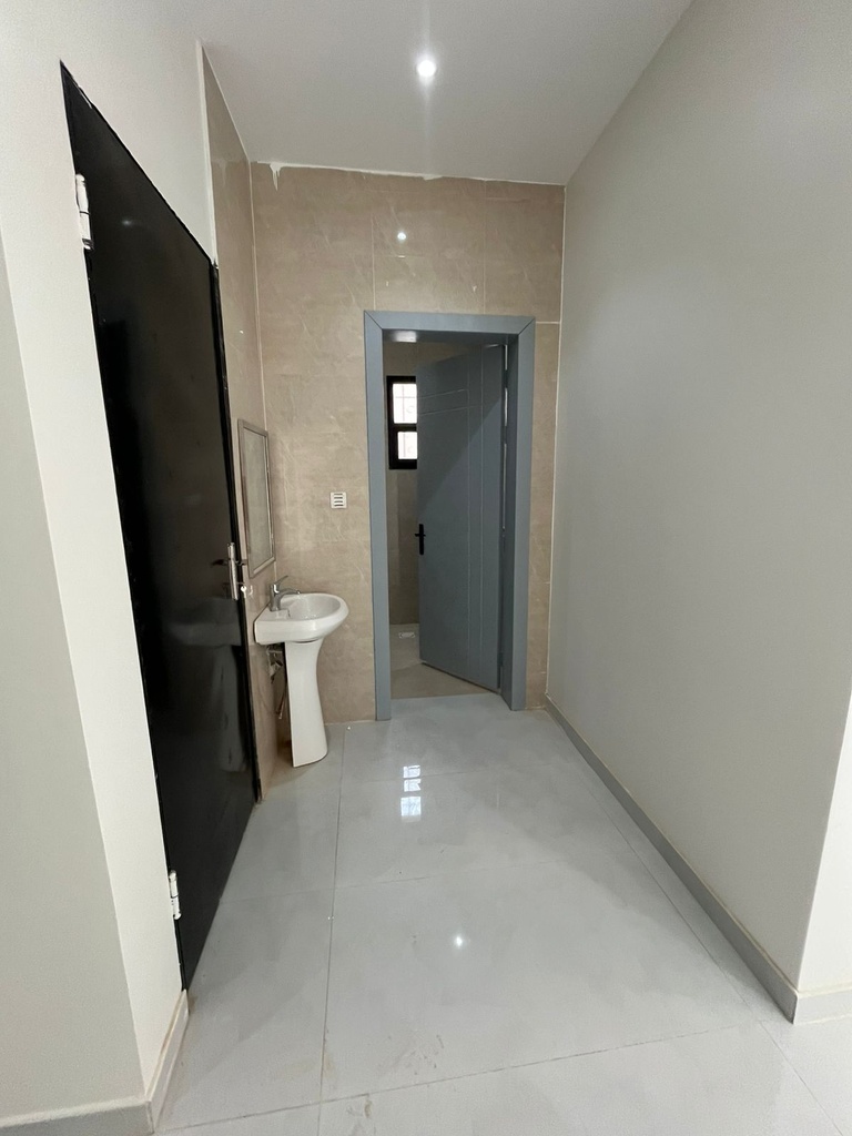 Villa for sale in Al Janadriyah — 300 m² — Image 16