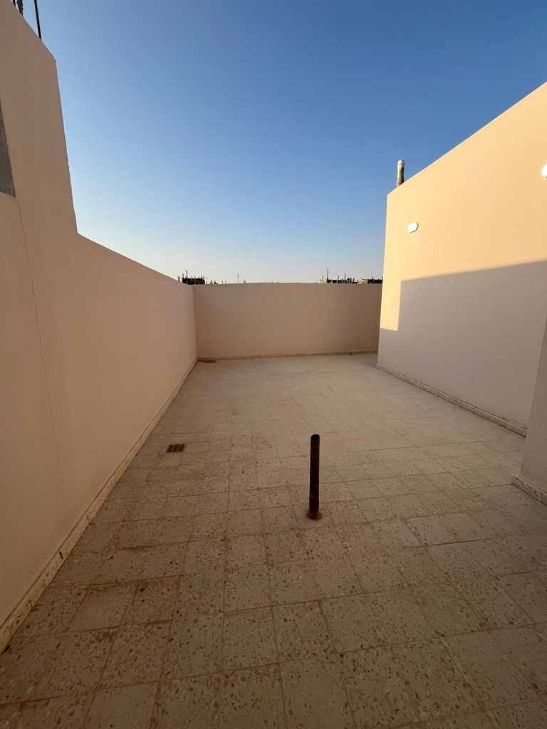 Villa for sale in Al Janadriyah — 300 m² — Image 18