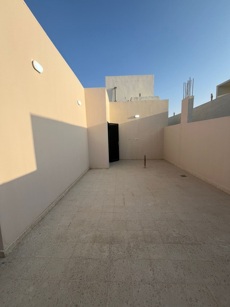 Villa for sale in Al Janadriyah — 300 m² — Image 20