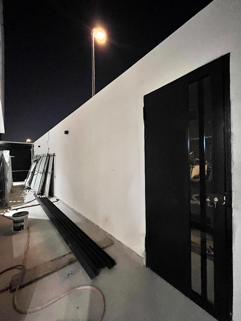 Residential Floor for sale in Al Suwaidi — 300 m² — Image 5