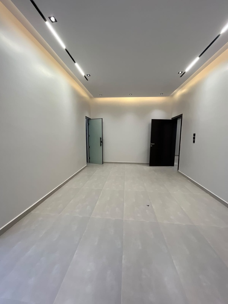 Residential Floor for sale in Al Janadriyah — 300 m² — Image 14