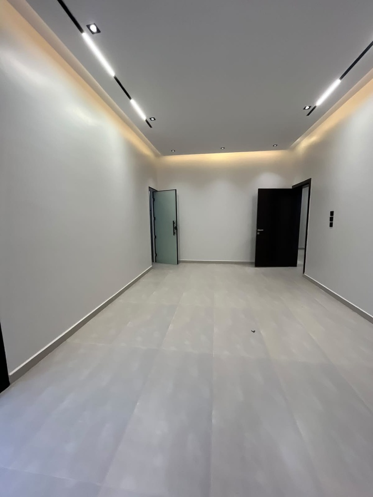 Residential Floor for sale in Al Janadriyah — 300 m² — Image 15